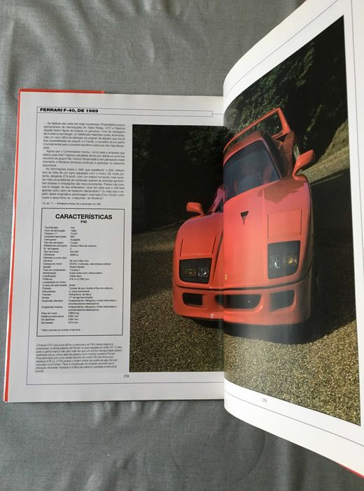 Livro de história automóvel Ferrari: o eterno mito do cavalo rompante