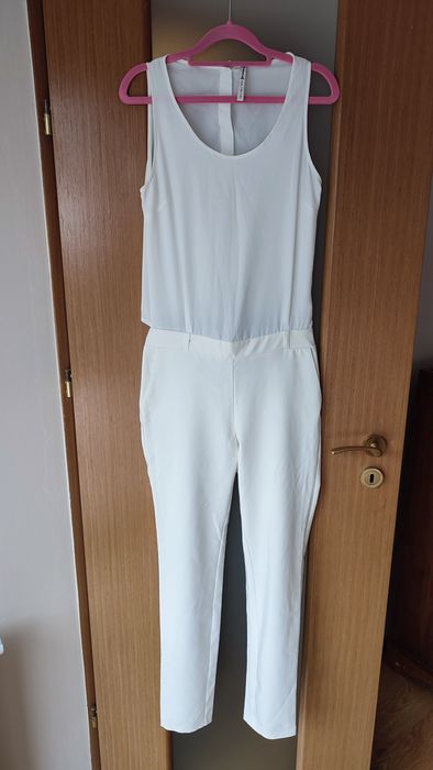 Kombinezon w róż. 36 Stradivarius