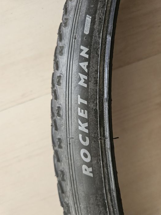 Dwie prawie nowe opony. Vee Tire Rocket Man 700 44 gravel 28x1.70.