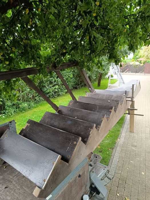 Schody sosnowe zabiegowe do renowacji lub przerobienia lewe