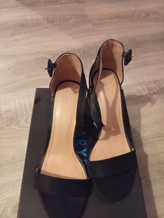 Sapatos de salto alto preto 36