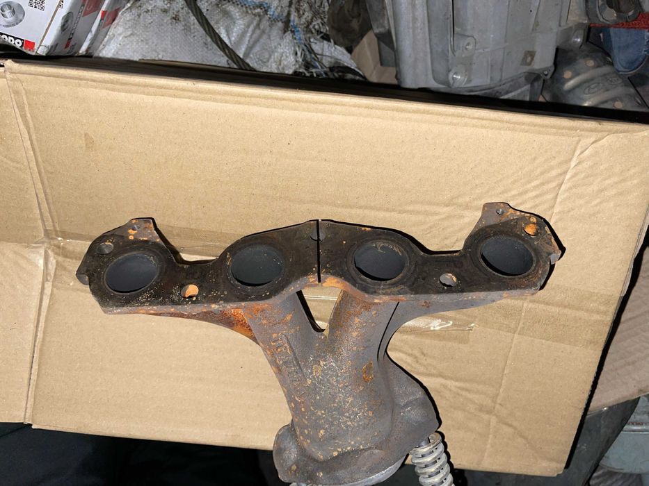 Коллектор выпускной с защитой на Renault , Dacia 1.2 бензин