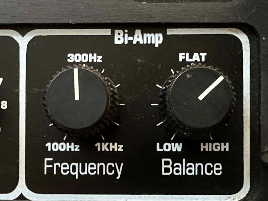Amplificador de baixo Ampeg SVT-400T