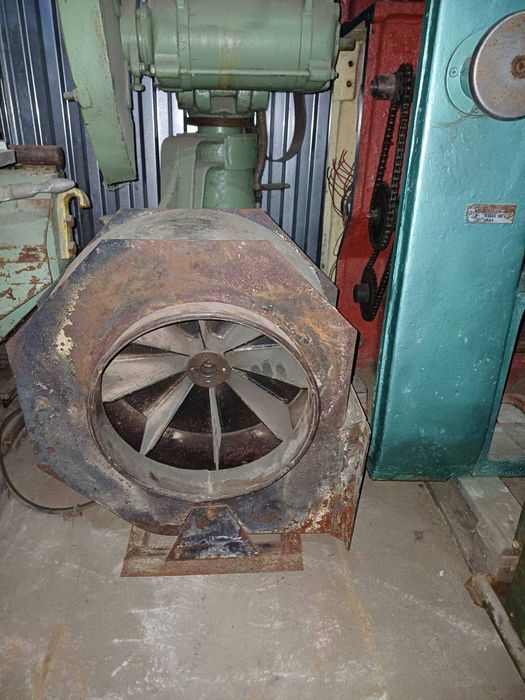 Відцентровий вентилятор для видалення пилу, стружки, тирси