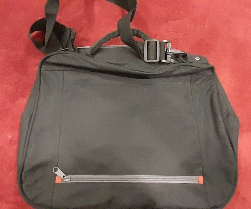 Torba na laptopa czarna dwu komorowa