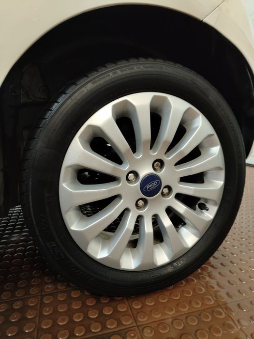 Ford KA 1.2 Titanium