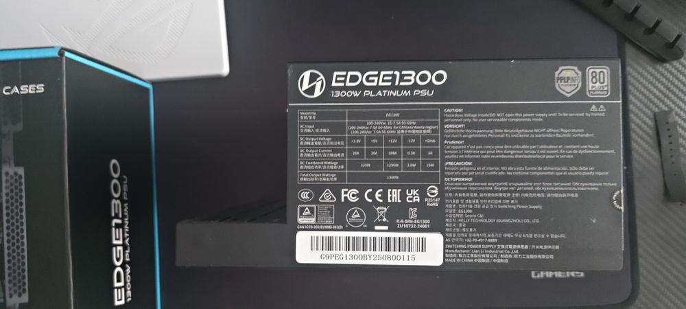 Блок живлення lian li edge 1300w