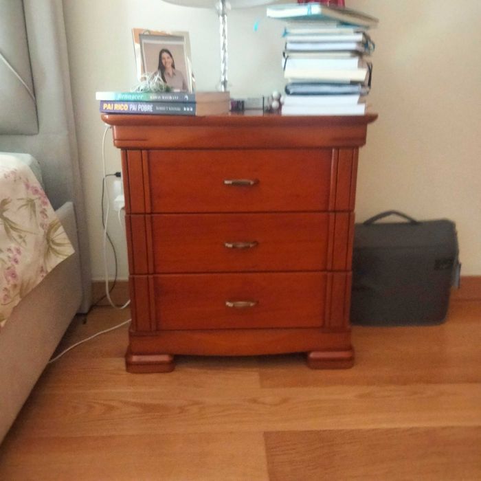 Móveis de quarto em Cerejeira , estante escritório e secretária