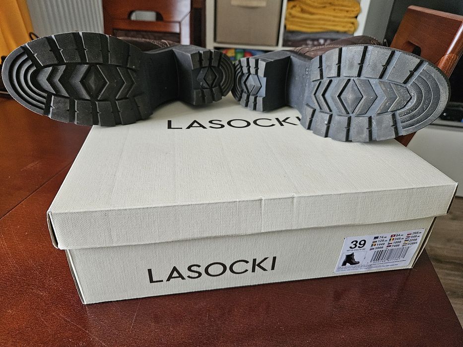 Buty skórzane Lasocki 39