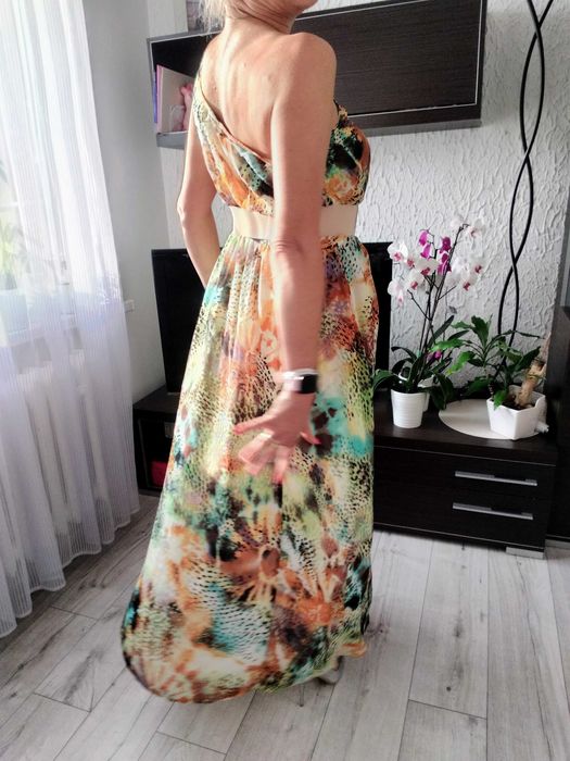 Sukienka z Rozcieciem