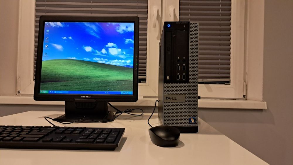 Retro Zestaw DELL do Gier Retro WinXP/2x3.0GHz/80GB/4GB/Monitor
