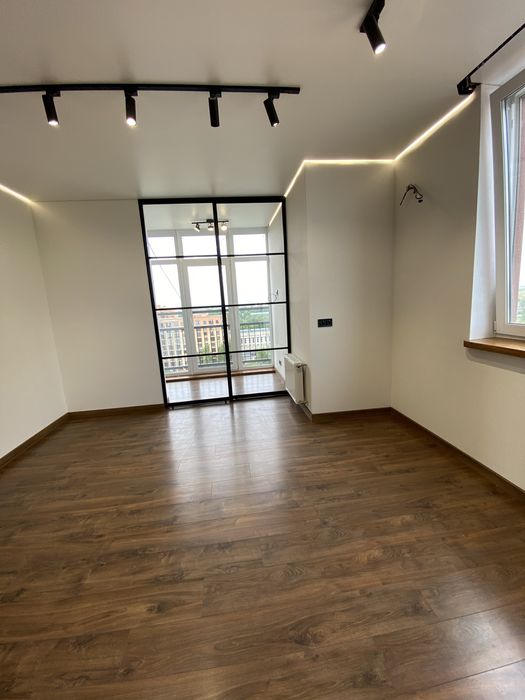 Продам 2 кімнатну квартиру в новобудові( Корбутівка )