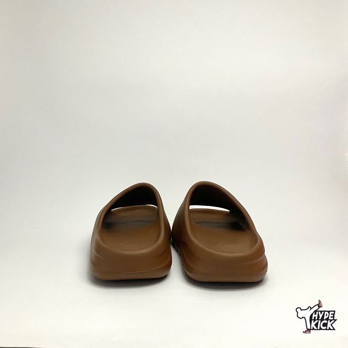 Yeezy slides flax