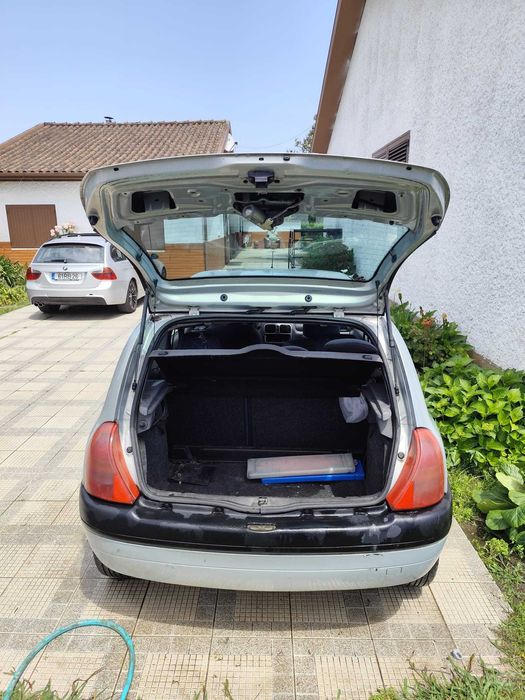 Carro Renault clio