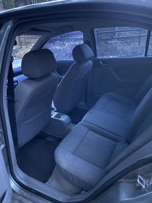 Шкода 1.6 бензин