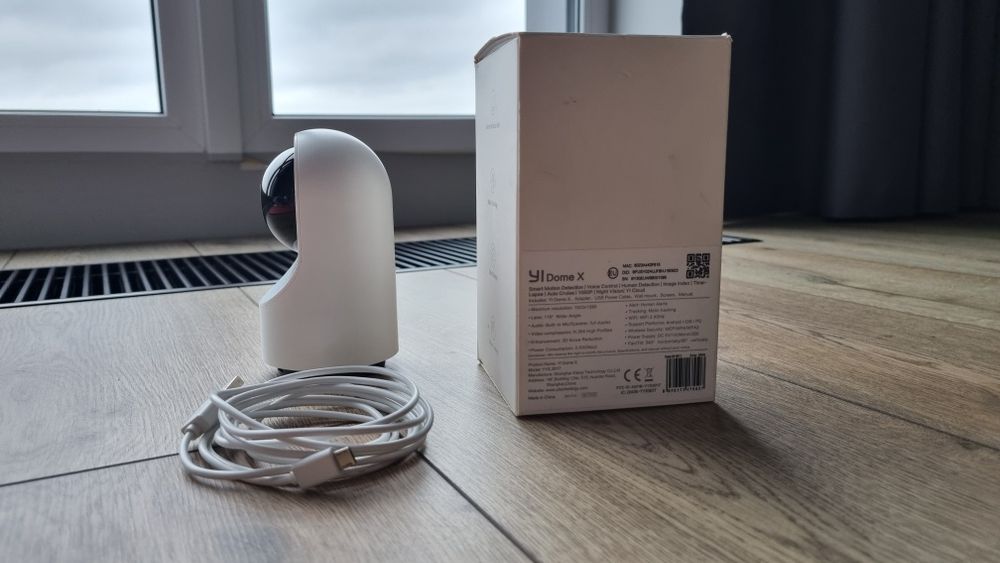 Продам камеру YI Dome X 1080