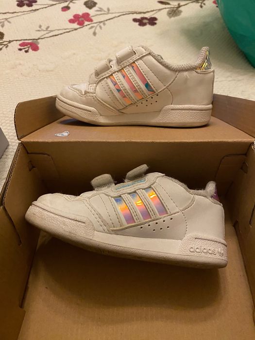 Sapatilha adidas