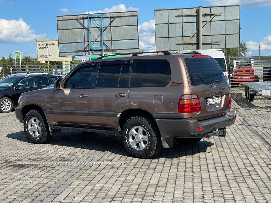 Toyota Land Cruiser