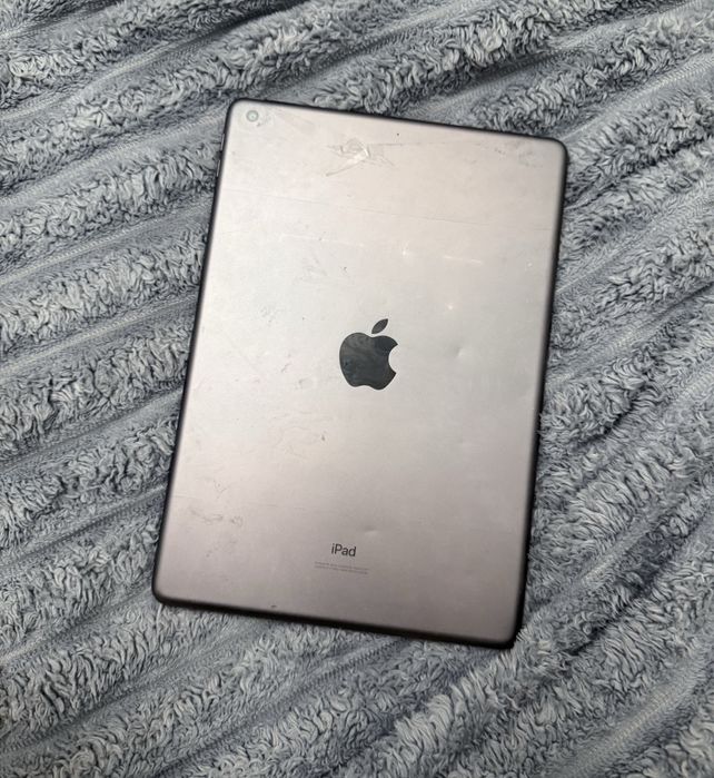Ipad 7 32gb  б/у