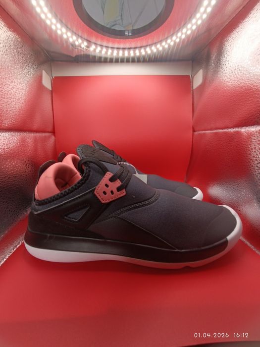 Жіночі кросівки Jordan Fly '89 з Англії