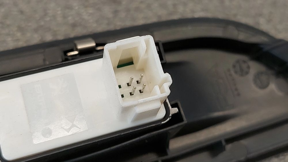 Comando / botão / interruptor vidros trás esquerdo CITROËN C4 III