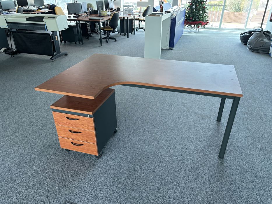 Secretaria de Escritorio 1800 x 1200 Compacta - Multy