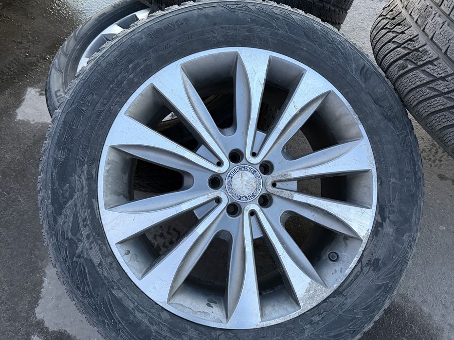 Диски R20 Mercedes + 275/50/20 Nokian зимова