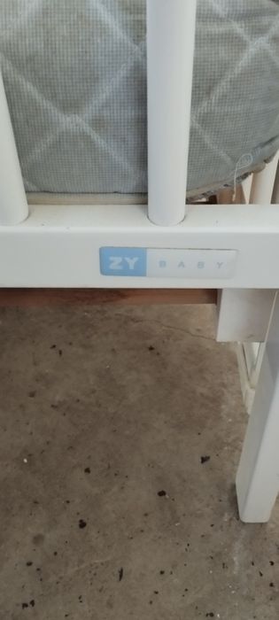 Vendo berço branco Zippy