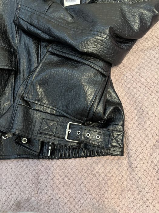 Куртка zara нова