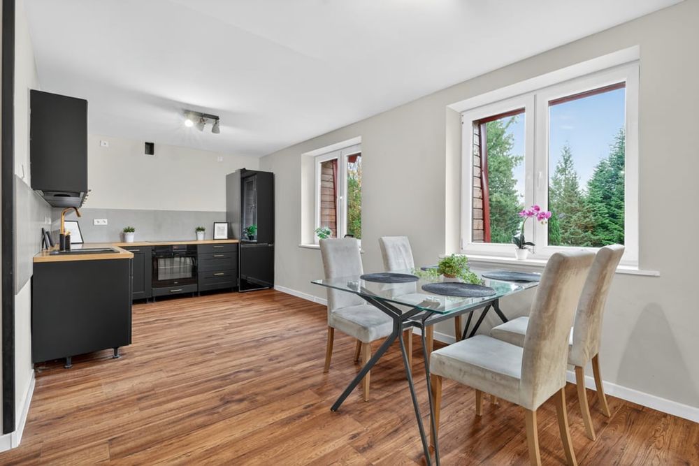 2 pokoje 57 m² w klimatycznym dworku, cicha i zielona okolica