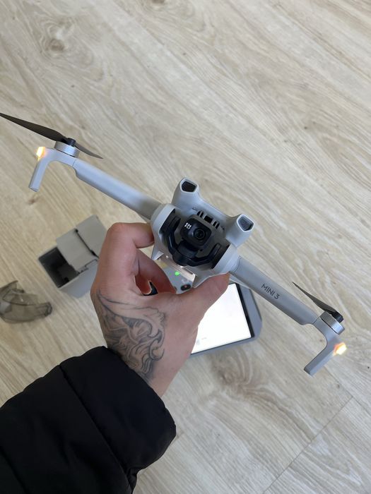 Drone DJI Mini 3 Fly More Combo (3 BATERIA) + DJI RC (4K)