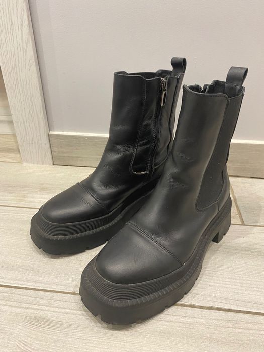 Зимові шкіряні чоботи