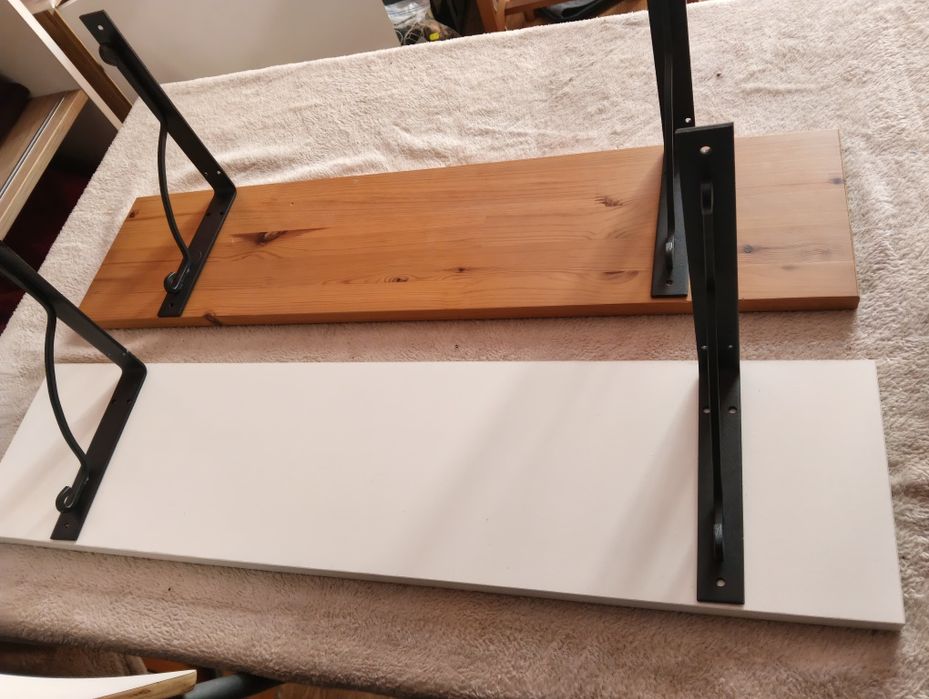 Półka IKEA ze wspornikami