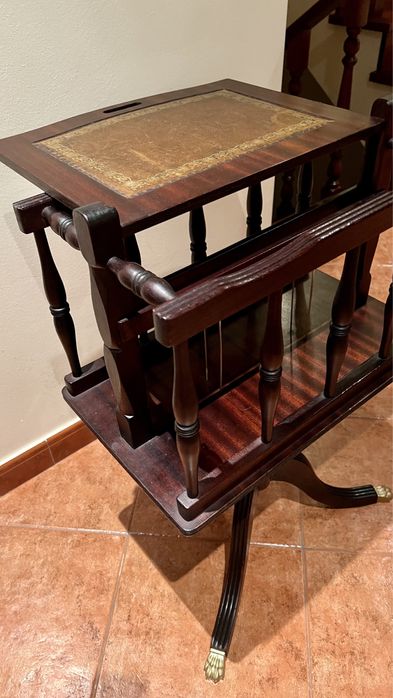 Porta revistas antigo