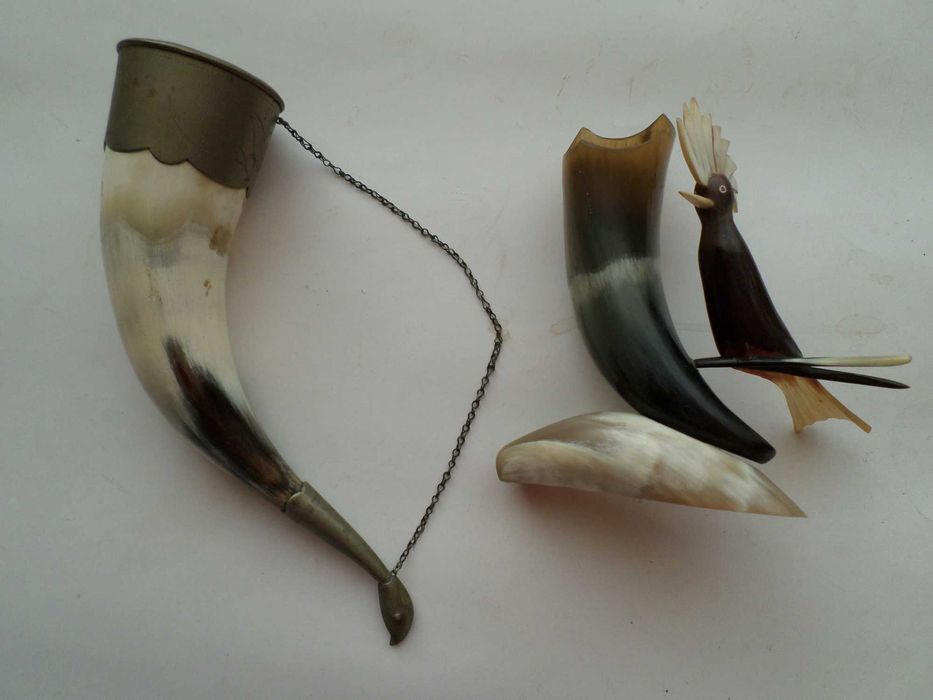 Продается сувенир , статуэтка  из рога . MADE IN USSR .