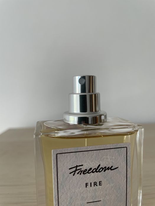 Perfumy w kruk fire martyna wojciechowska