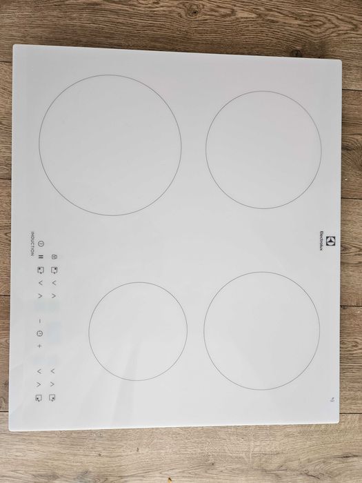 Biała płyta indukcyjna Electrolux LIR60430BW