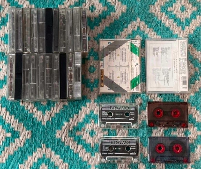 Zestaw / 23 szt / Kaset manetofonowych z rożnym stylem muzyki  WYSYŁAM Olx