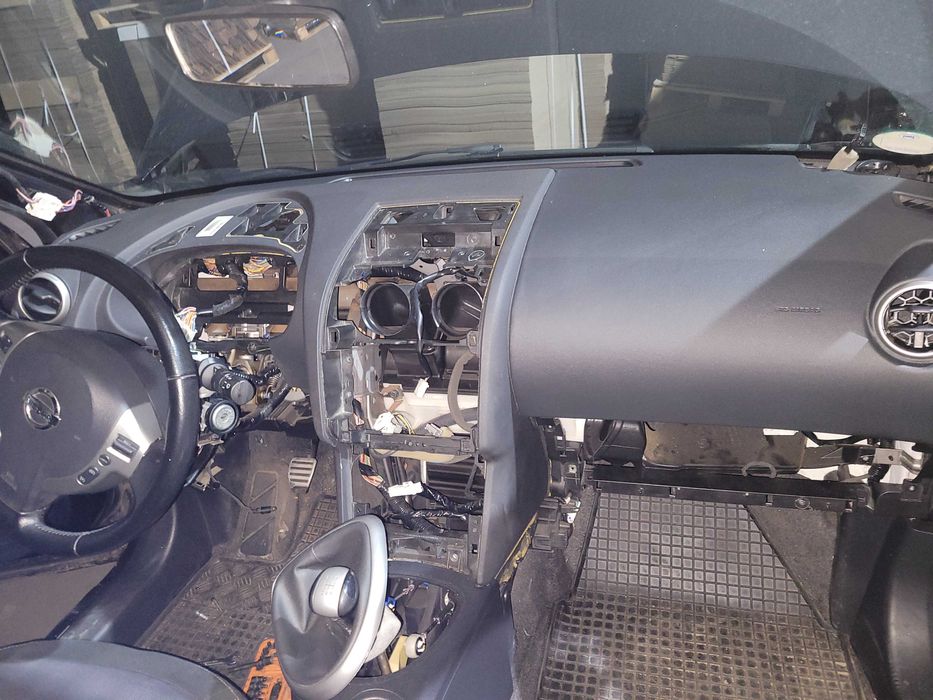 Konsola ,kokpit, poduszka Nissan qashkai j10