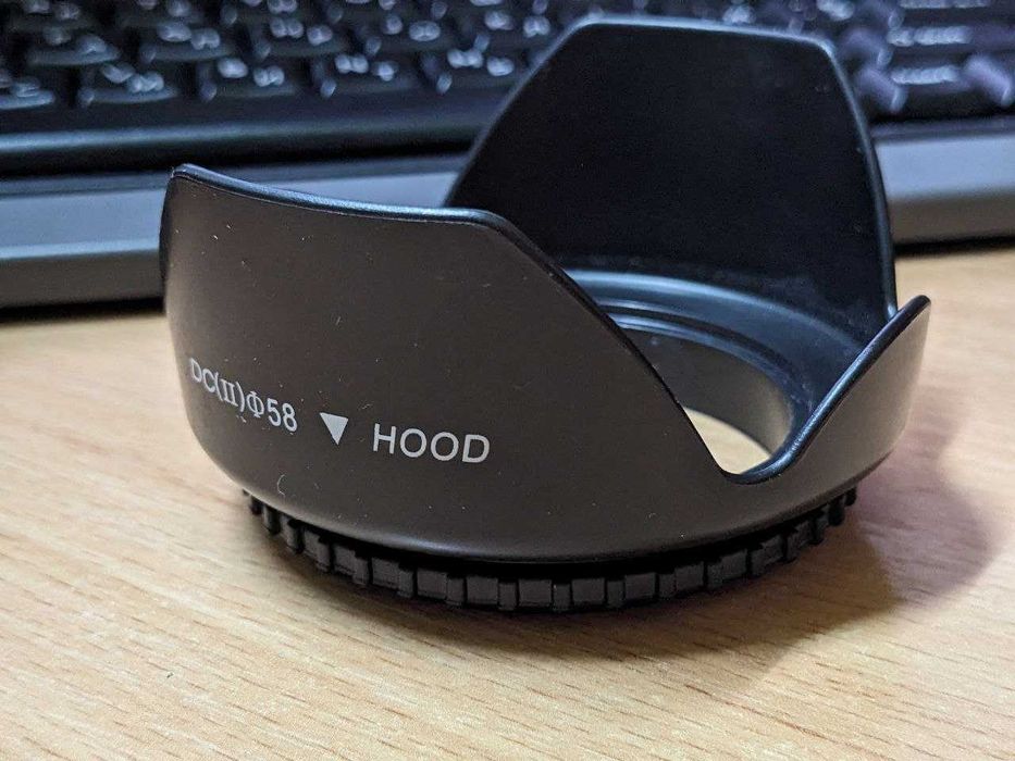 Бленда для объектива лепестковая на резьбе 58мм