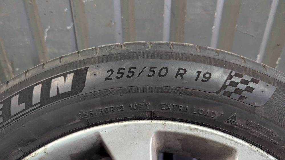 Шини 255/50/19 Michelin
