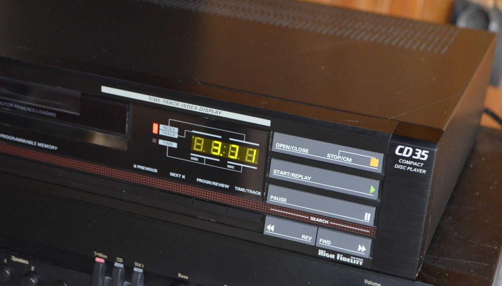 Vintage CD  Grundig CD 35 odtwarzacz CD  TDA1540P