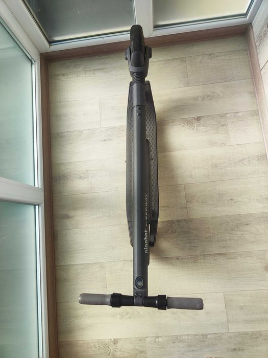 Електросамокат Ninebot by Segway KickScooter ES4