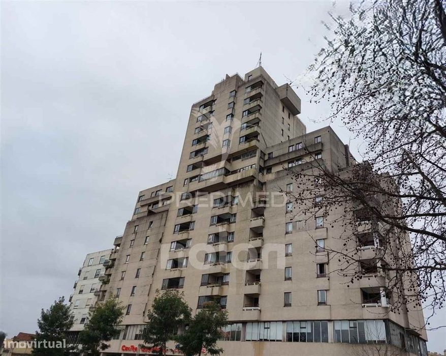Apartamento T3+1 • 131 m² • Varanda • Vista Deslumbrante • Centro d... — S. João Da Madeira, Aveiro