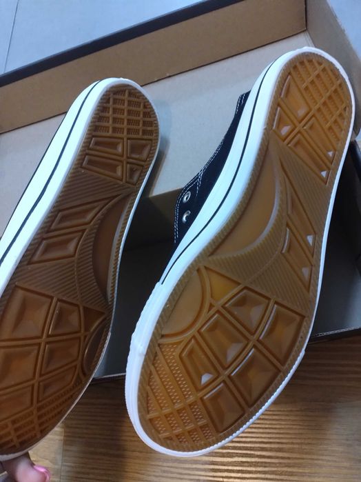 Tênis All star novos