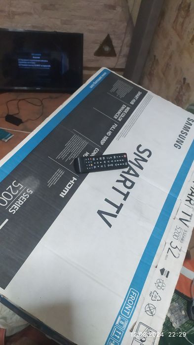 Телевизор Samsung smart tv полный комплект