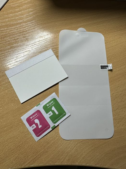 Гідрогелеві плівки на iPhone 13 mini та iPhone 15 pro Max