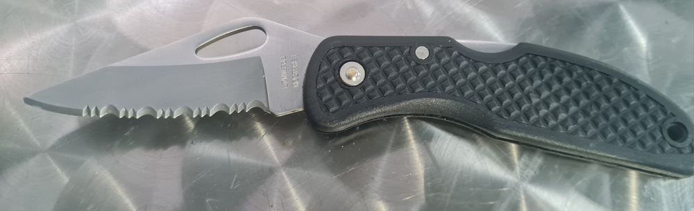 Faca Endura Clipit praticamente nova.