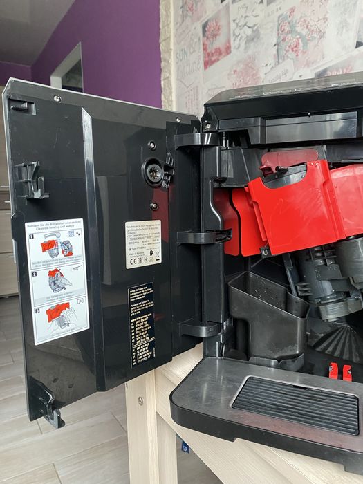 Кофемашинка Siemens EQ.3 s300