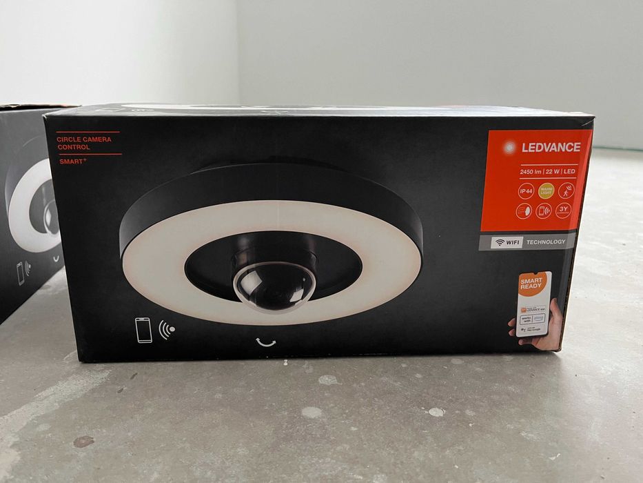 Lampa zewnętrzna z kamerą Ledvance WiFi